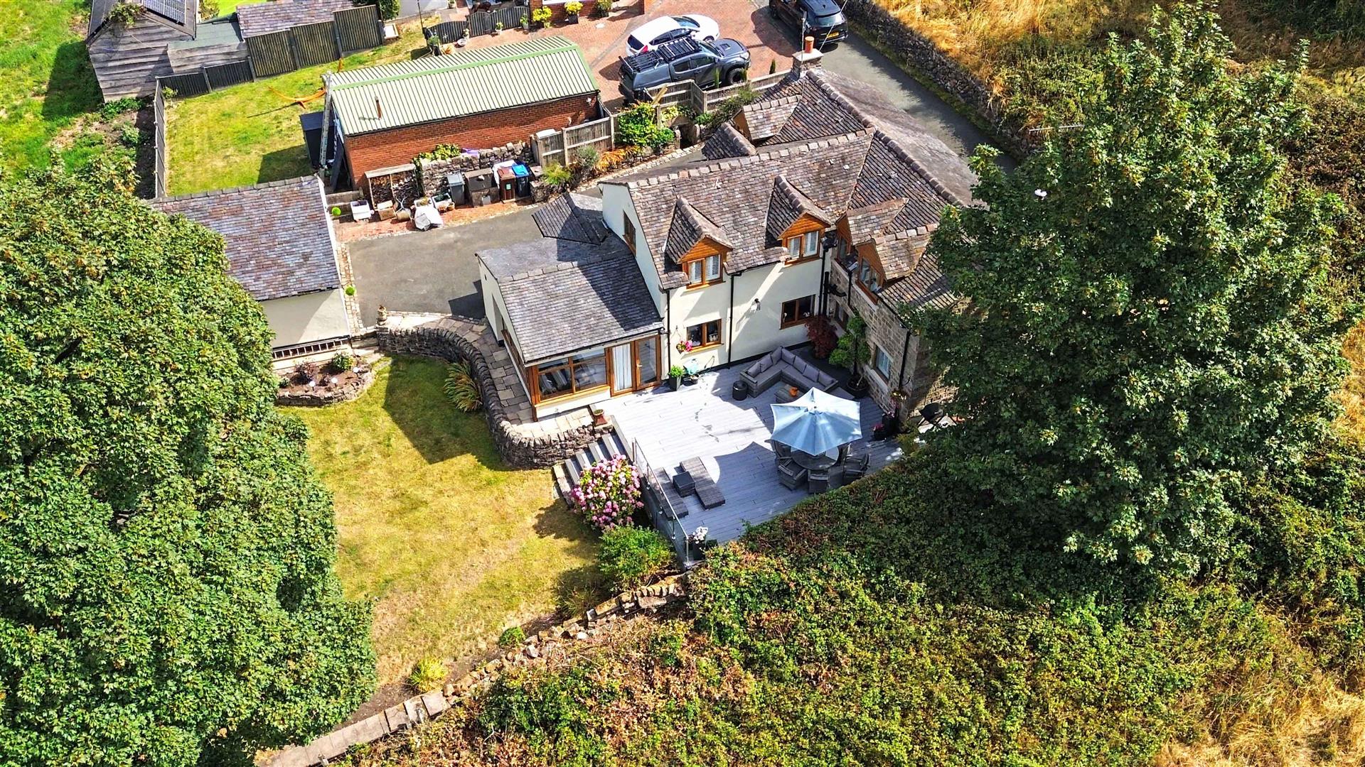 4 bed property in Clewlows Bank, Stoke-On-Trent